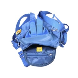Bolsos mujer Mochila mediana, antirrobo, tirantes anchos regulables.
