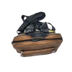 Bolsos mujer, mochila mediana, de tirantes anchos regulables. 578